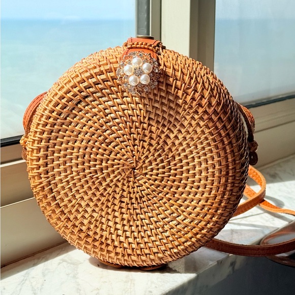 Handbags - SPRING CROSSBODY!🩵